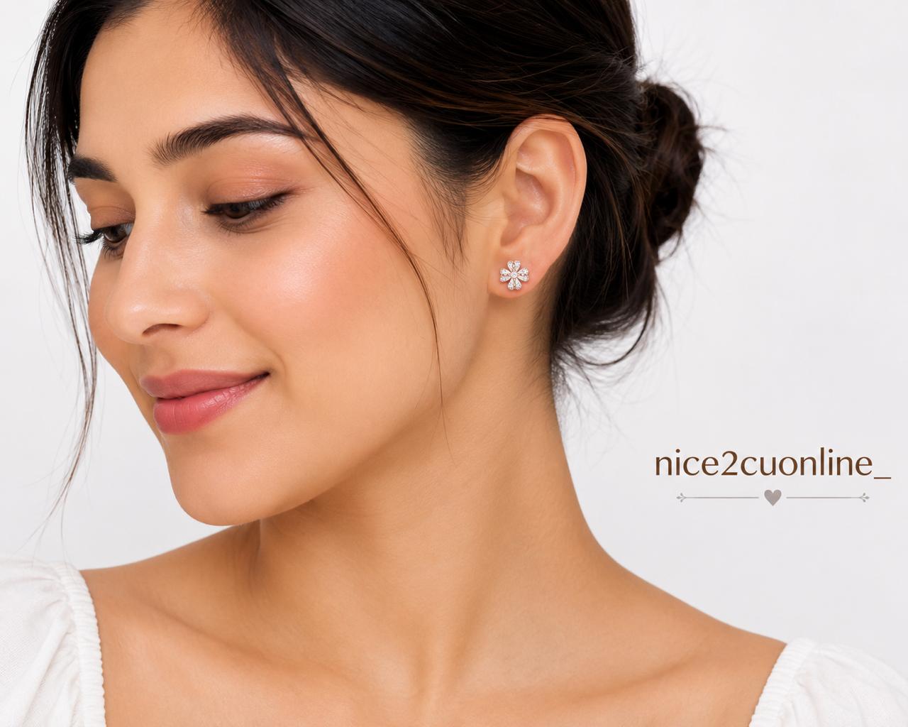 THE CLOVER OF LOVE STUDS